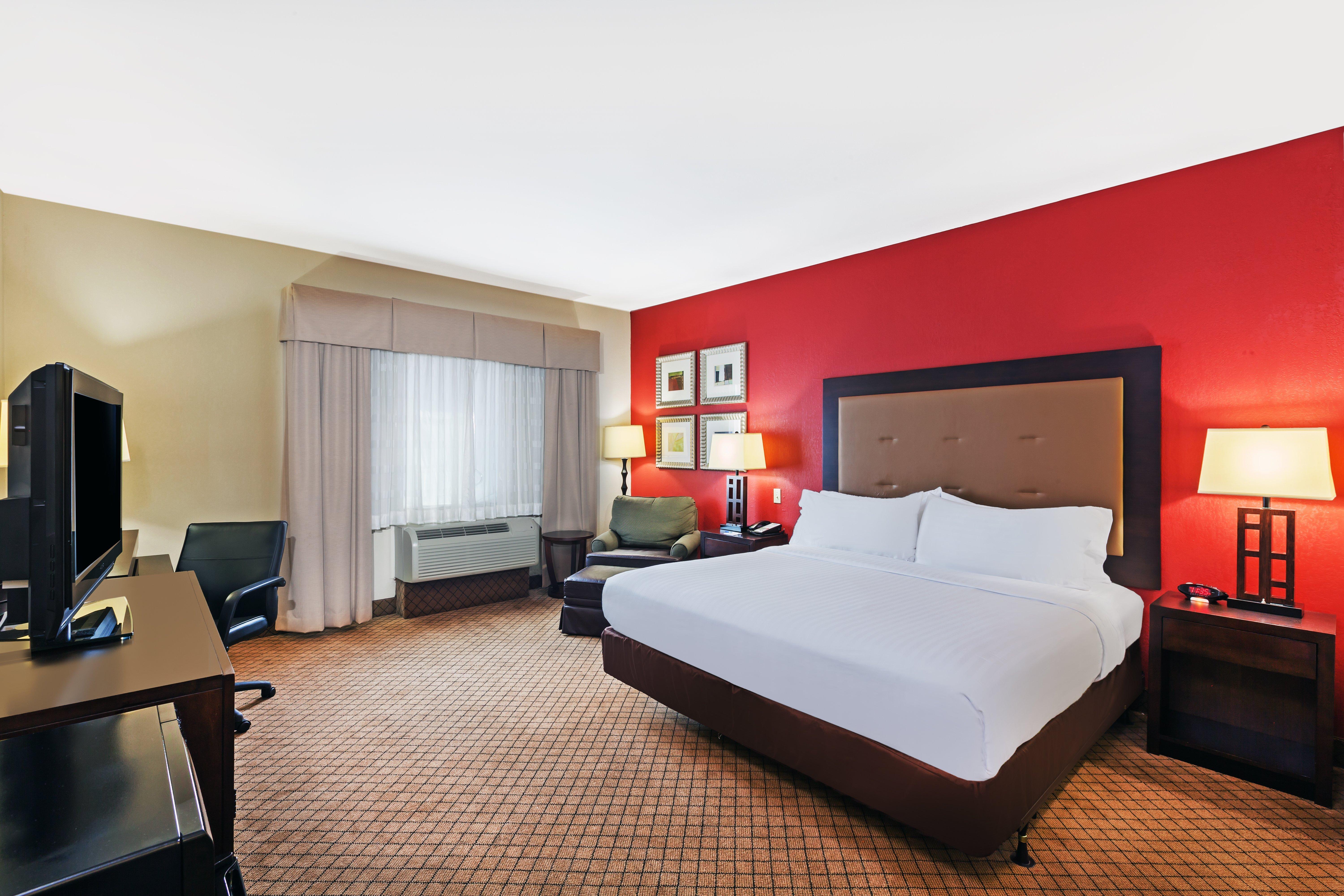 Holiday Inn Express & Suites Lafayette South By Ihg Exterior photo